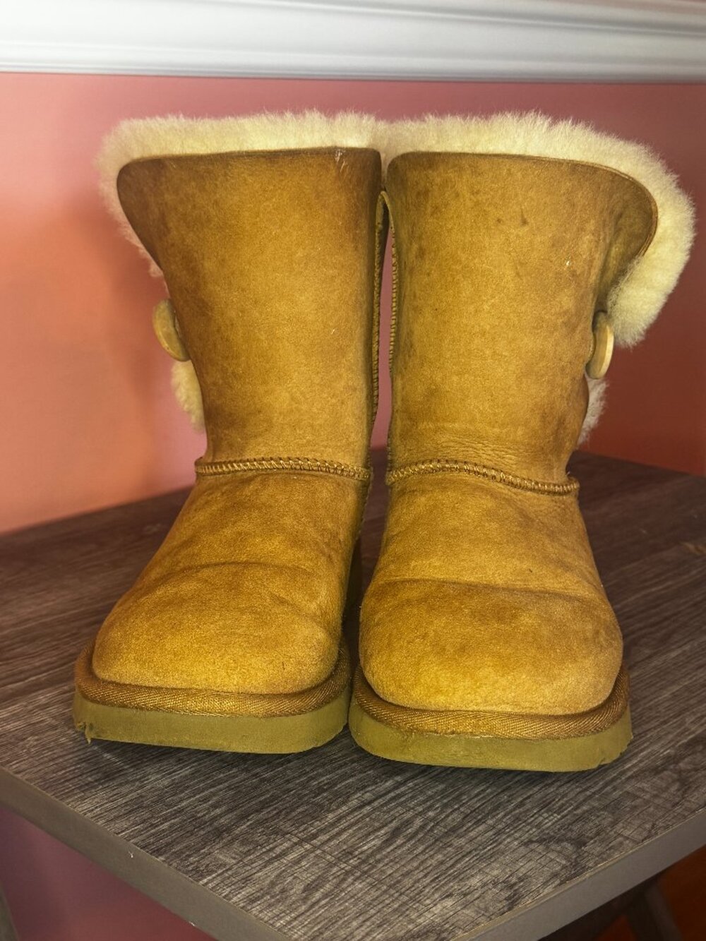 UGG Australia Bailey Button II Chestnut Shearling Boots Women's Mid Calf Size 7